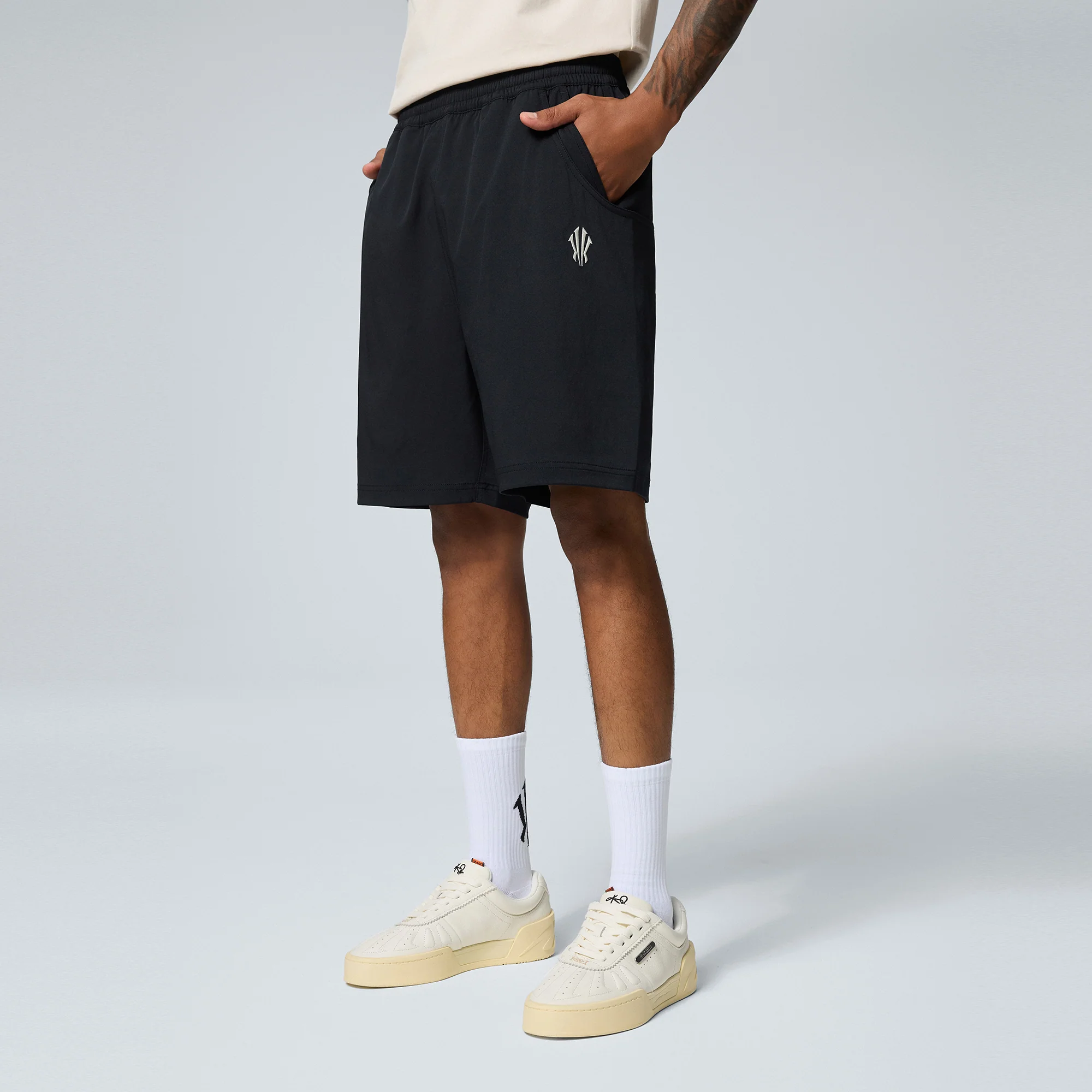 ANTA KAI Woven Half Pants